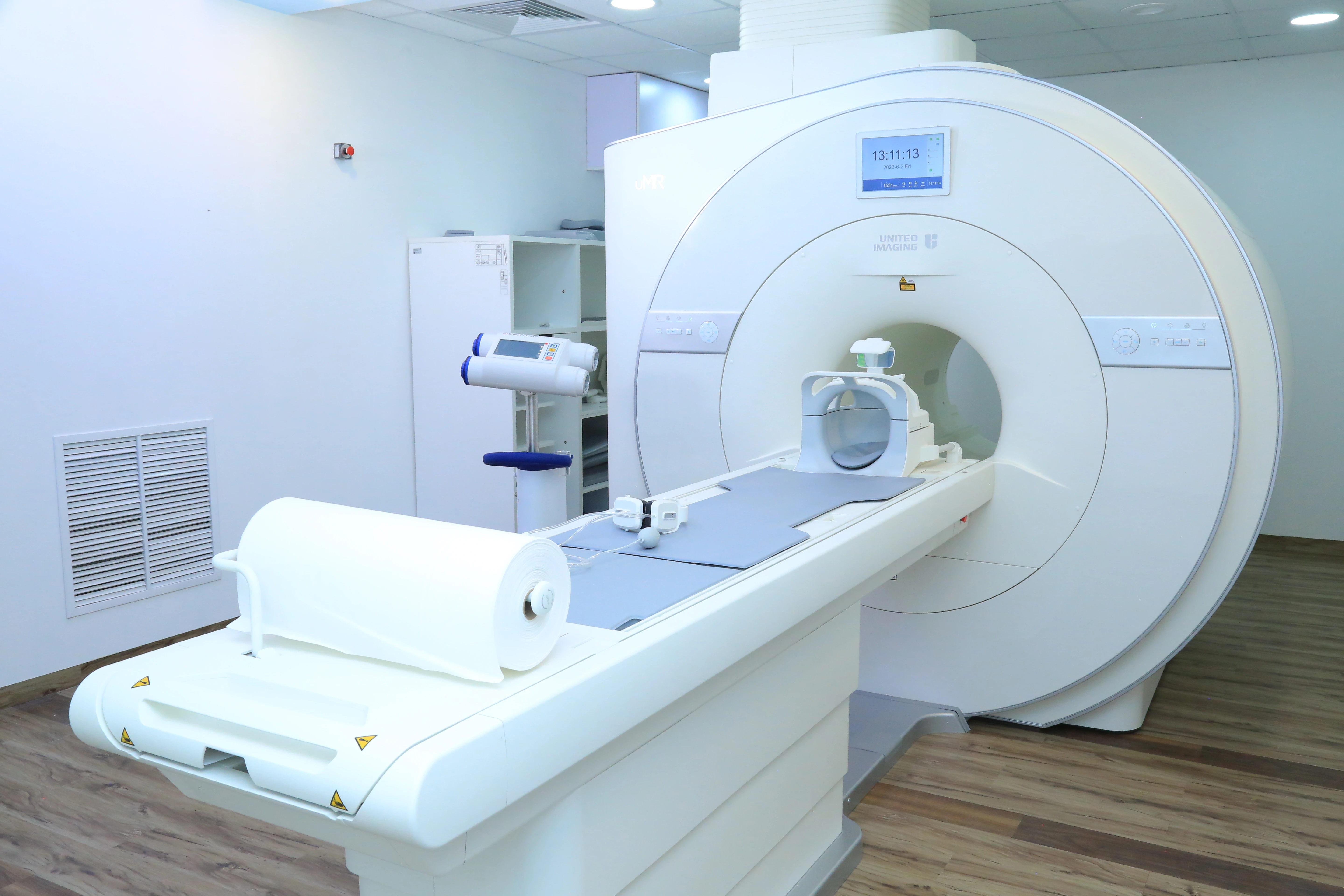 MRI scanning equipment